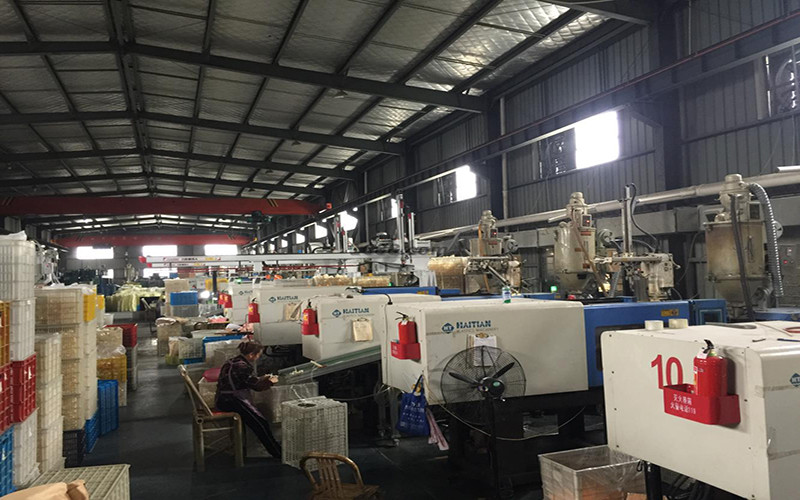 Cixi Changhe Leyou Sanitary Ware Factory factory production line